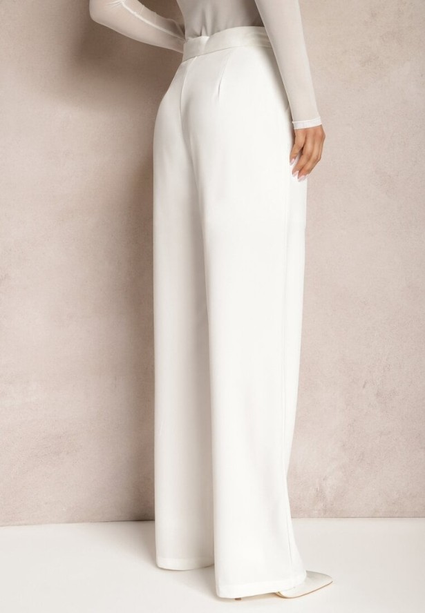 Białe Szerokie Spodnie z Zapięciem na Haczyk Brutris