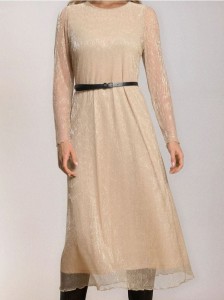 Elegancka sukienka szmizjerka z paskiem - złoty