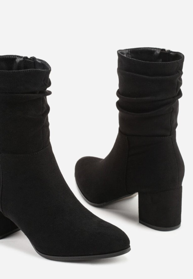 Czarne Botki Vices z Imitacji Zamszu na Słupku z Marszczoną Cholewką Ativitte