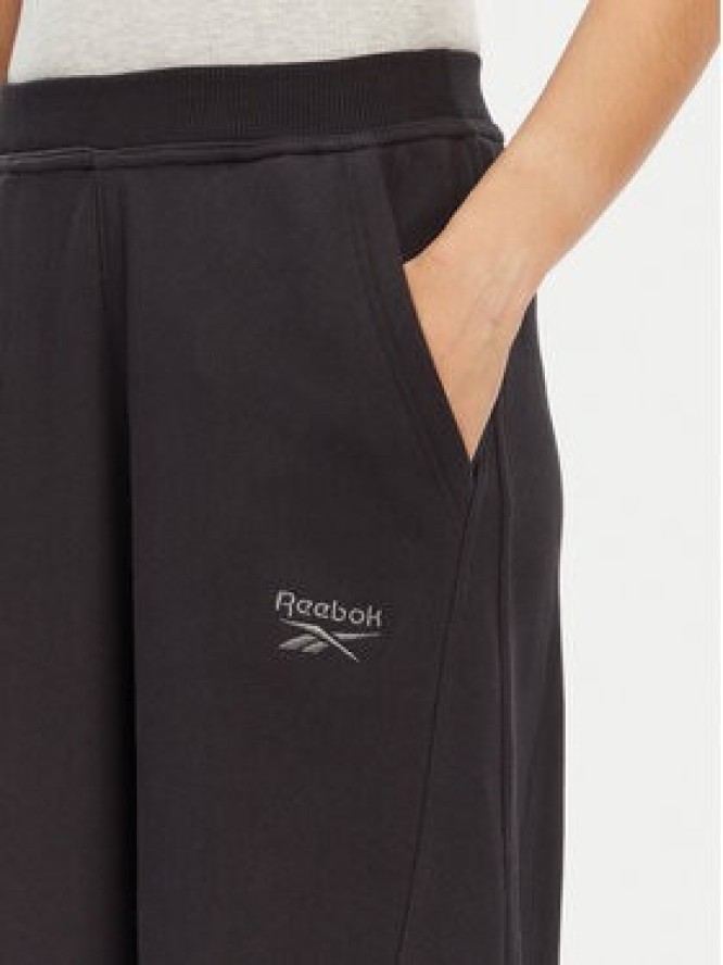 Reebok Spodnie dresowe 100214071 139-18-00 Czarny Regular Fit