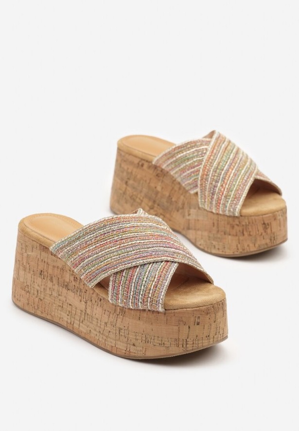 Beżowo-Różowe Klapki na Platformie i Koturnie z Korka Ozdobione Metaliczną Nicią Maitoria