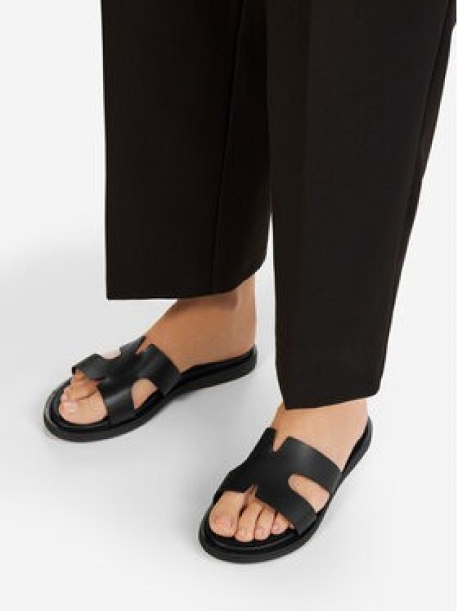 Gino Rossi Klapki ELLE-E25-27281 Czarny