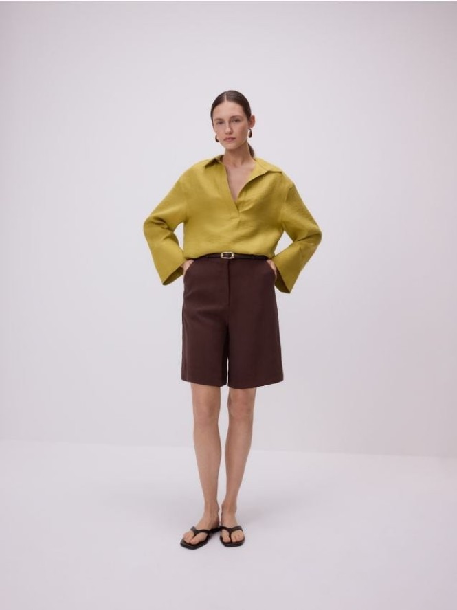 Szorty bermudy z paskiem - ciemnobrązowy