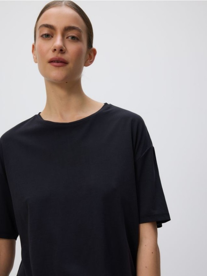 Krótki t-shirt z modalem - ciemnoszary