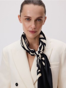 Plisowana apaszka - czarny