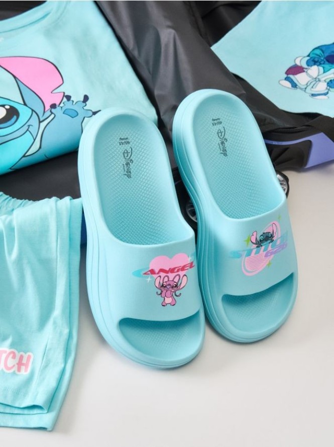 Klapki na grubej podeszwie Stitch - zielony