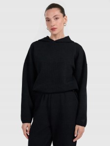 BLUZA DAMSKA DRESOWA 4F Z DZIANINY O SPLOCIE WAFLOWYM TSWSF1847 KOLOR CZARNY