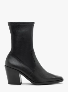 Czarne wyższe botki z elastyczną cholewką