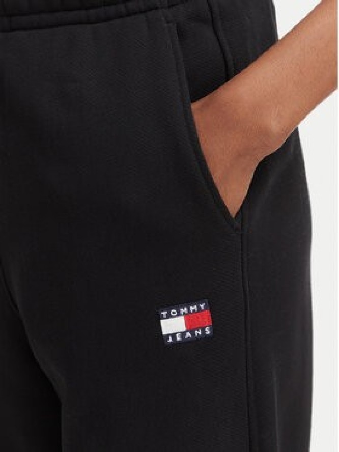 Tommy Jeans Spodnie dresowe DW0DW22780 Czarny Regular Fit