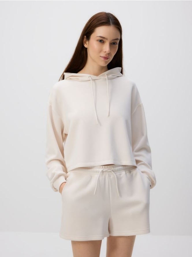 Szorty z wiskozą - złamana biel
