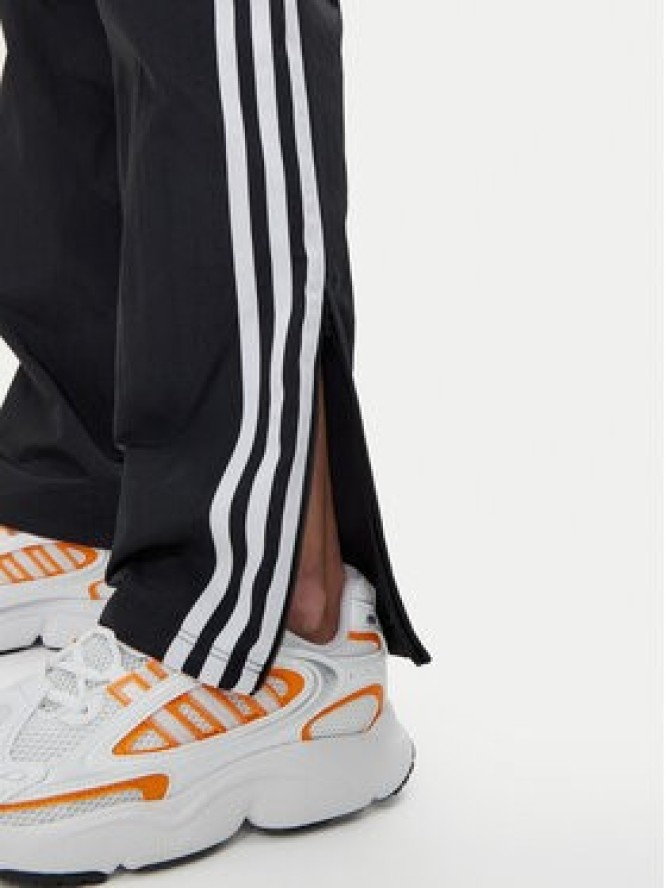 adidas Spodnie dresowe Woven JD5335 Czarny Loose Fit