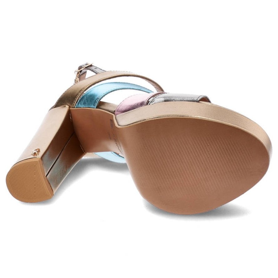 Złote Sandały Carinii Eleganckie Skórzane Buty