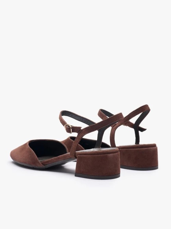 Ciemnobrązowe czółenka slingback na niskim słupku