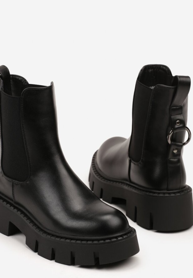 Czarne Botki Vices Typu Sztyblety na Grubej Podeszwie z Metaliczną Ozdobą Alorrive