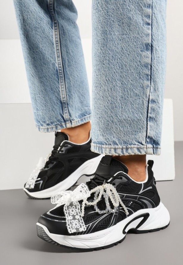 Czarne Sneakersy z Koralikami Kokardą i Geometrycznym Wzorem Sarivela