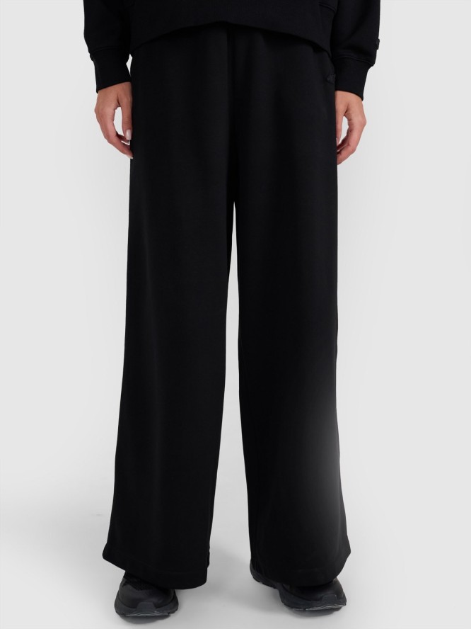 4F Spodnie dresowe z szerokimi nogawkami damskie - czarne XL