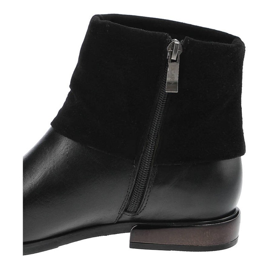 Botki damskie Carinii, wykonane z naturalnej skóry o gładkiej powierzchni z elastyczną wstawką w górnej części cholewki, czarne, B3097