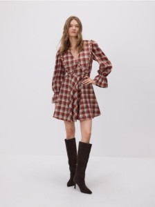 Sukienka w kratkę z kołnierzem - burgundowy