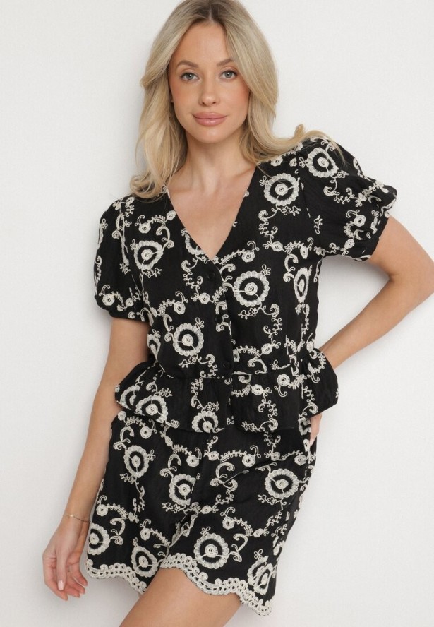 Czarna Bawełniana Bluzka z Ozdobnym Haftem Selselina