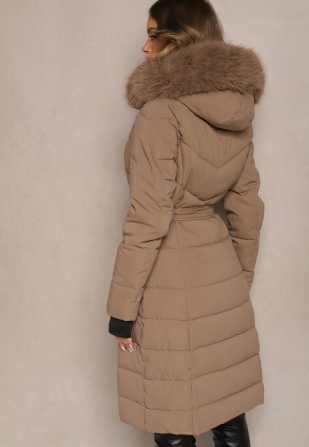 Ciemnobeżowa Kurtka z Odpinanym Futerkiem Taliowana o Długim Fasonie Delavira