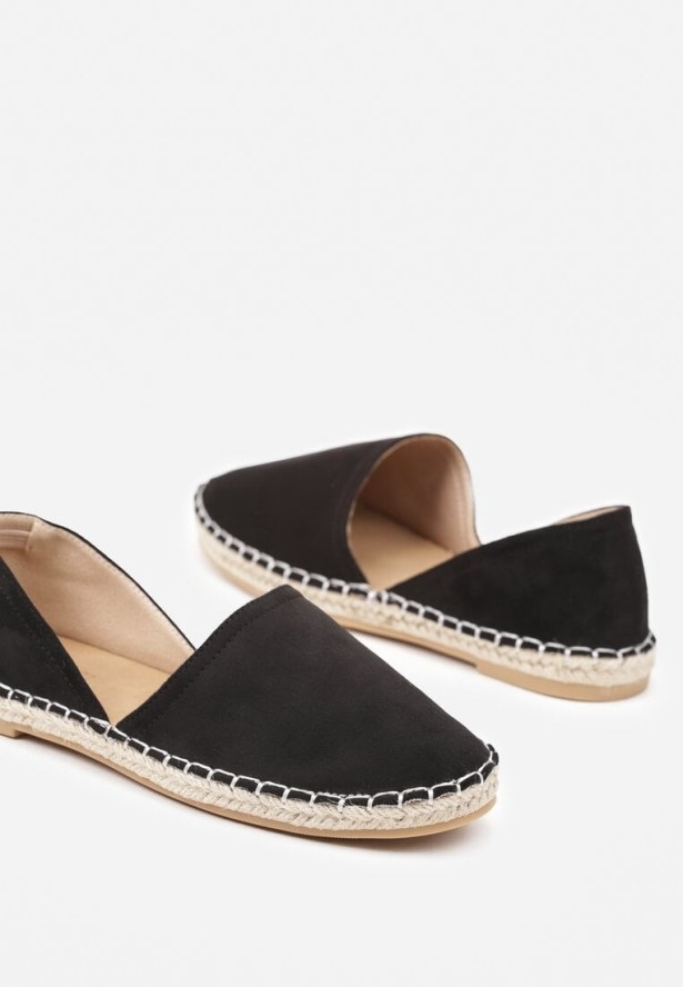 Czarne Espadryle Ozdobione Wyciętą Cholewką i Plecionką Wommea