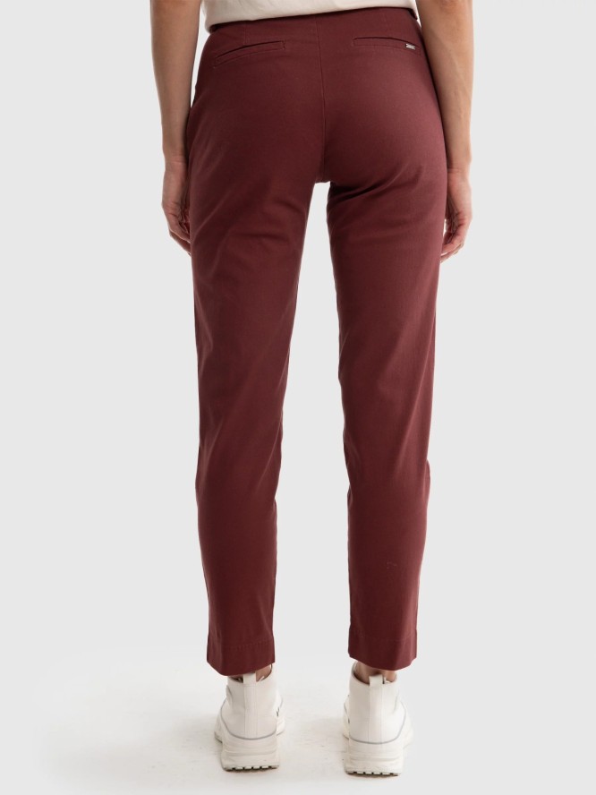 Spodnie damskie chinosy bordowe Danai 604
