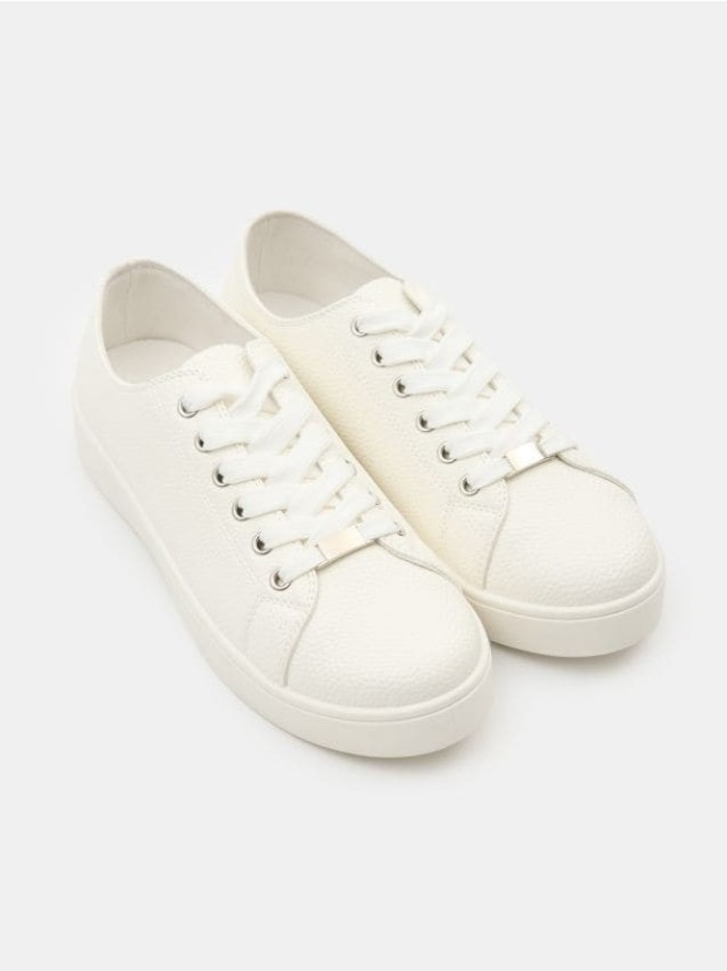 Sznurowane sneakersy z imitacji skóry - biały
