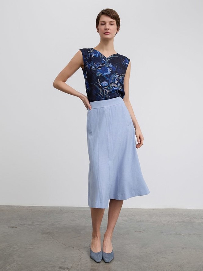 BGN Spódnica w kolorze błękitnym rozmiar: 40