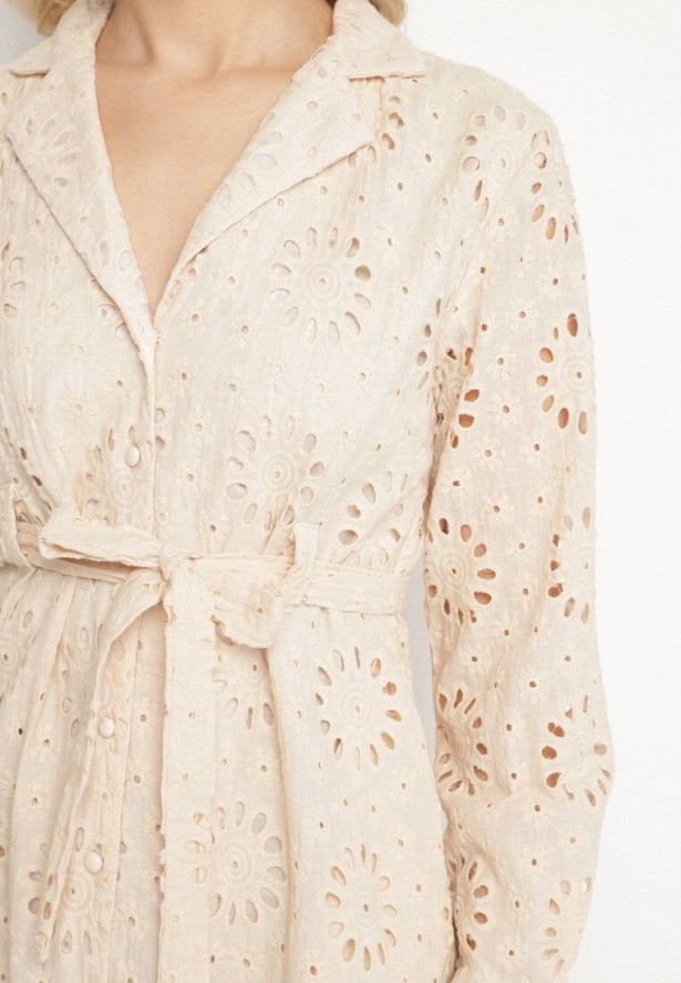 Beżowa Koszulowa Sukienka z Ażurowym Wzorem i Paskiem Tanithiea