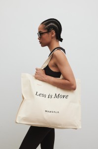 Torba typu shopper bag beżowa large size LESS IS MORE haftowana