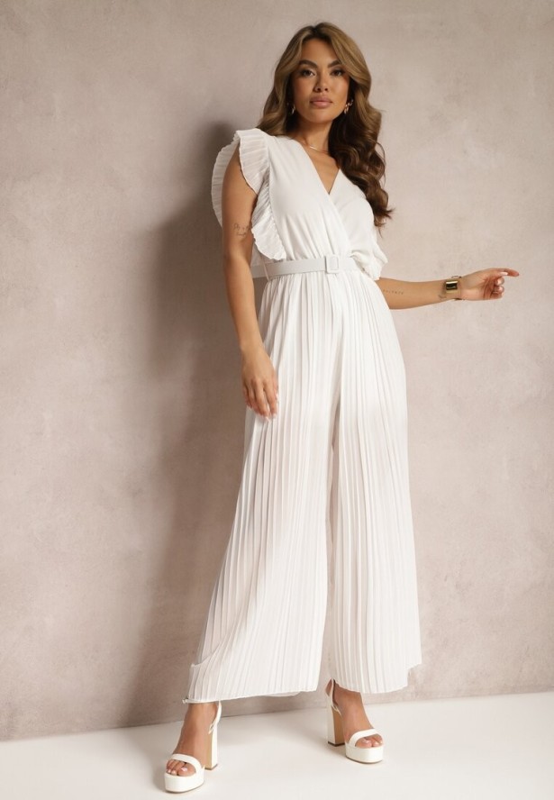 Biały Plisowany Kombinezon z Falbankami i Szerokimi Nogawkami Jarina