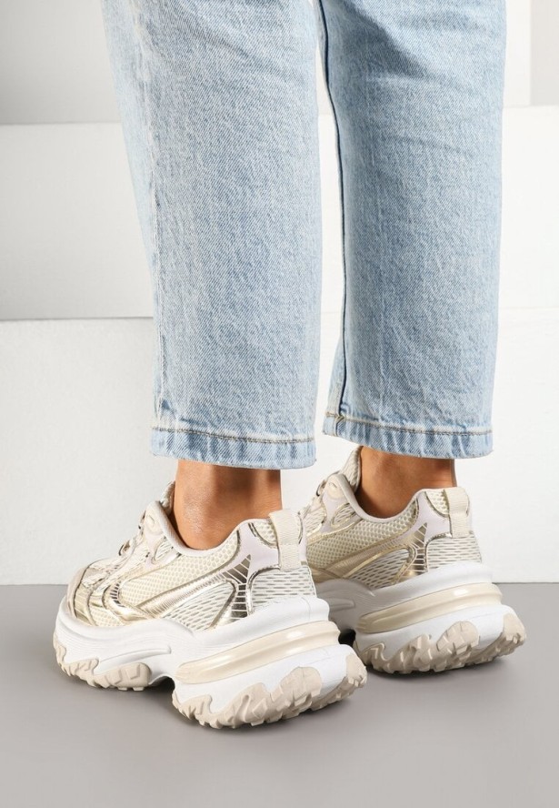 Złote Sneakersy na Grubej Podeszwie Ozdobione Geometrycznym Motywem Mevillia