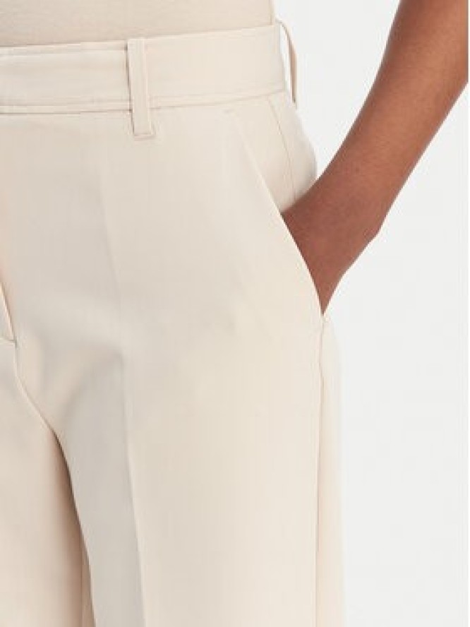 Guess Spodnie materiałowe W6RB02 WH9Y2 Beżowy Regular Fit