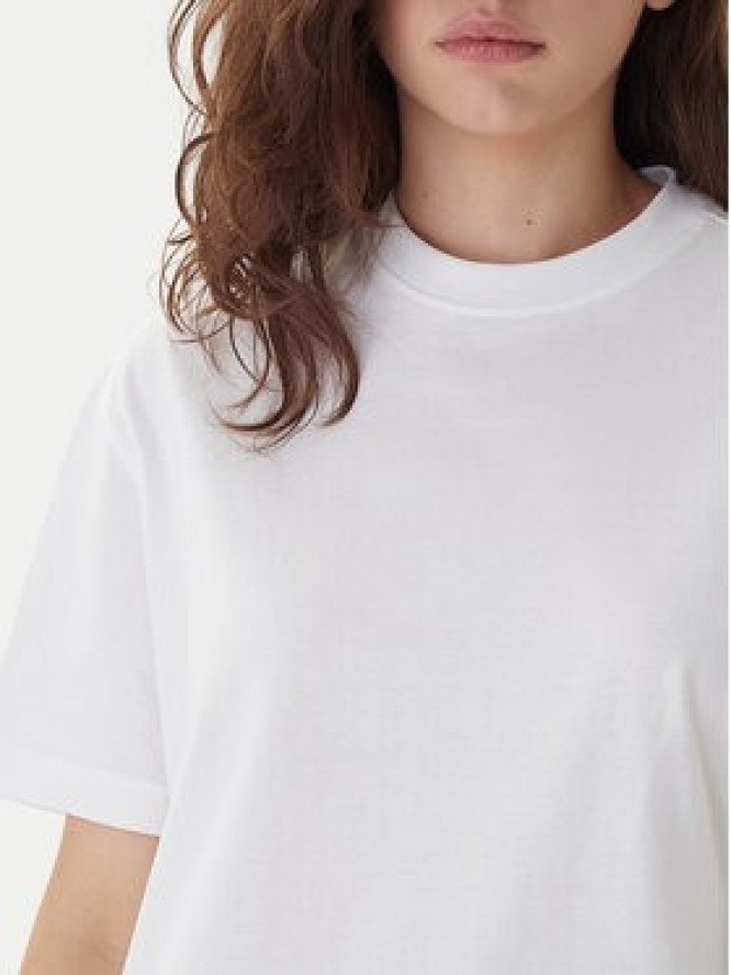 Karl Lagerfeld Jeans Sukienka codzienna B1W13054 Biały Regular Fit