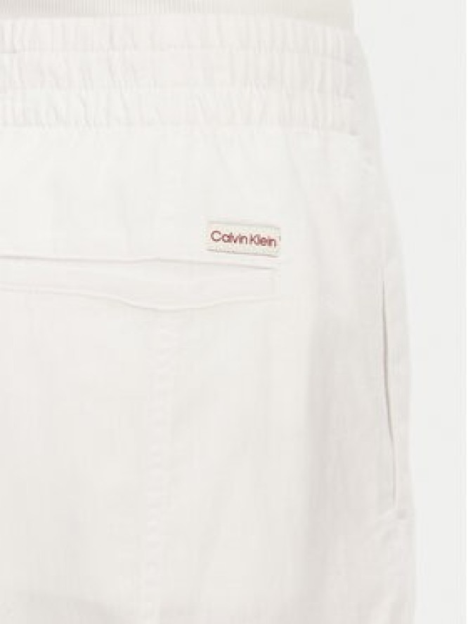 Calvin Klein Jeans Bermudy J20J225219 Biały Relaxed Fit
