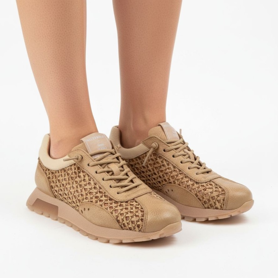 Sneakersy damskie Hispanitas, ze skóry naturalnej z tekstylnymi wstawkami ażurowymi klasyczne sznurowanie i zaokrąglony nosek, beżowe, RHV264741 Bole