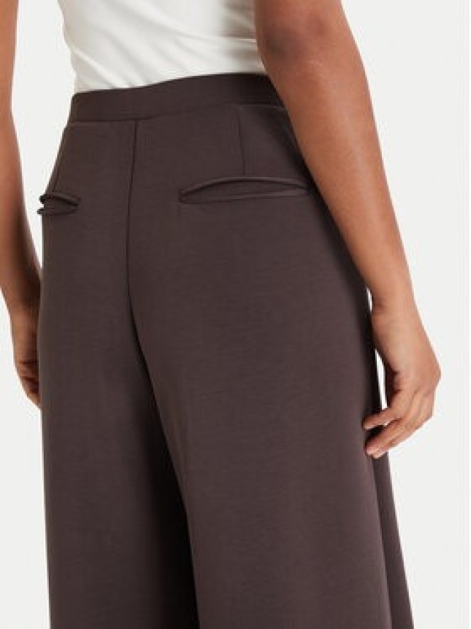 Guess Spodnie dresowe V4YB07 KCAY2 Brązowy Relaxed Fit