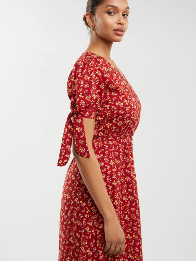 Sukienka damska midi z wiskozy z motywem kwiatowym czerwona Paregi 603