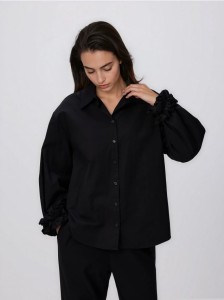 Koszula z dekoracyjną falbaną - czarny