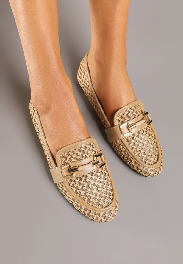 Ciemnobeżowe Siateczkowe Mokasyny z Metaliczną Klamrą Zefora