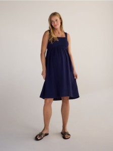 Muślinowa sukienka na ramiączkach - granatowy