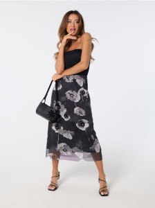 Spódnica midi w kwiaty - czarny