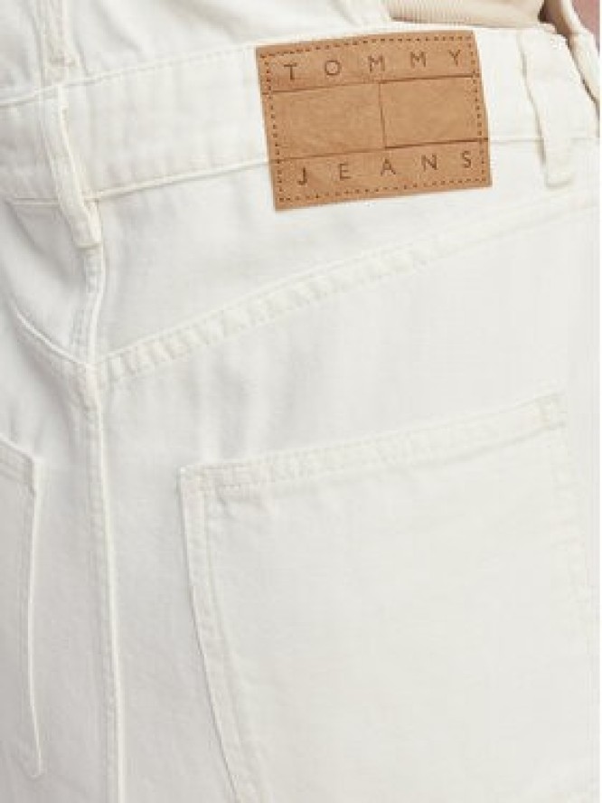 Tommy Jeans Sukienka jeansowa Logo Pocket Dungaree DW0DW22002 Biały Regular Fit