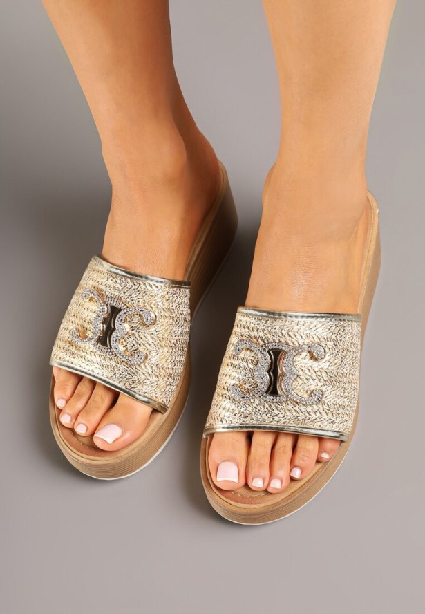 Złote Klapki na Koturnie z Plecionką i Ozdobą z Cyrkoniami Kinitera