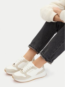 Guess Jeans Sneakersy CWBEO-K250087 Biały