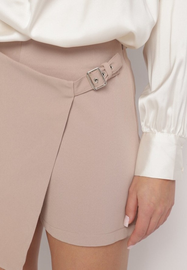 Beżowe Spódnico-Szorty z Wysokim Stanem Ozdobione Paskiem z Klamrą Nonavia