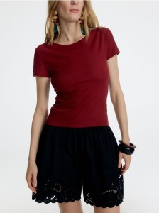 Bawełniany t-shirt slim fit - ciemnofioletowy