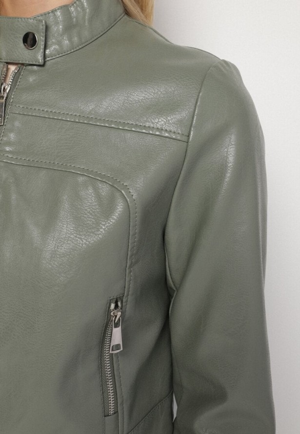 Jasnozielona Kurtka Ramoneska w Motocyklowym Stylu z Klamerką Terlia