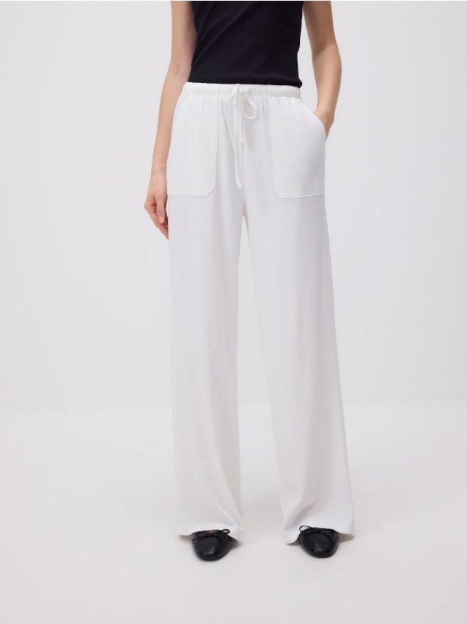 Szerokie spodnie z wiązaniem - biały