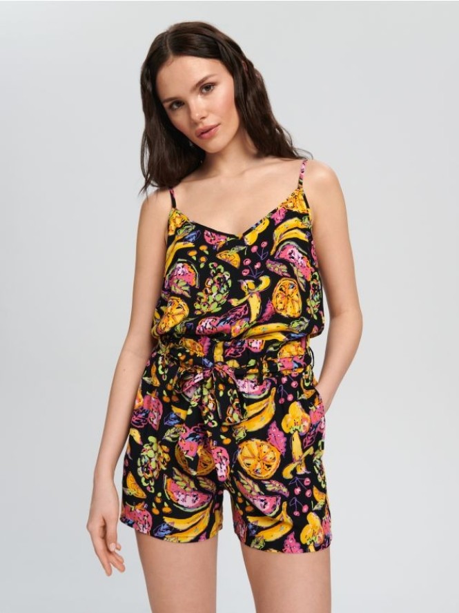 Szorty z paskiem - czarny